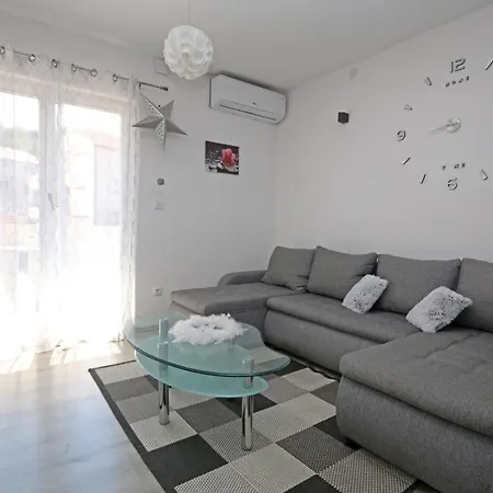 Mia Apartment *